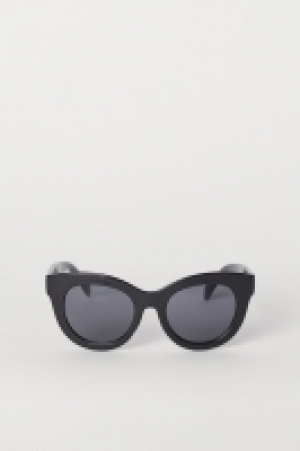  Sunglasses 8.00 €