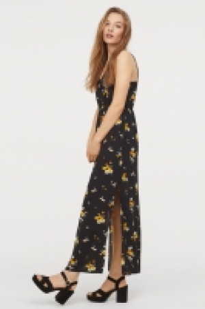  Crêpe dress 16.00 €