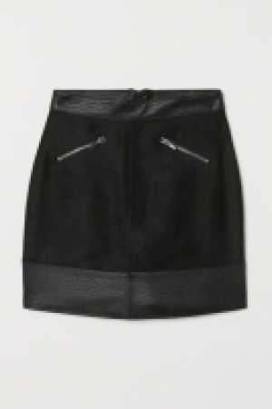  Short skirt 16.00 €
