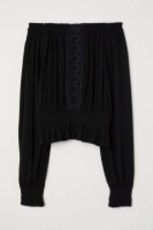  Crinkled blouse 16.00 €