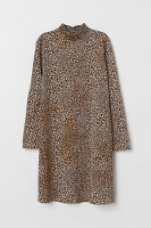  Dress with smocking 17.00 €