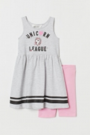  Jersey dress and leggings 8.00 €