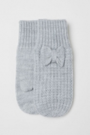  Glittery mittens 6.00 €