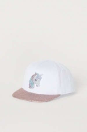  Cap with an appliqué 6.00 €