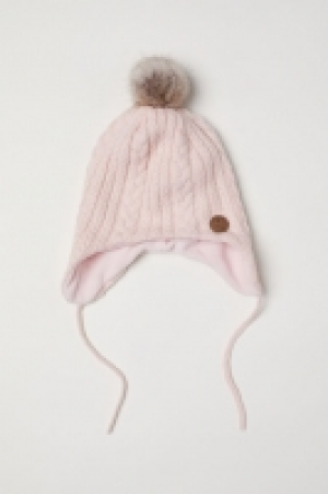  Cable-knit hat 7.00 €
