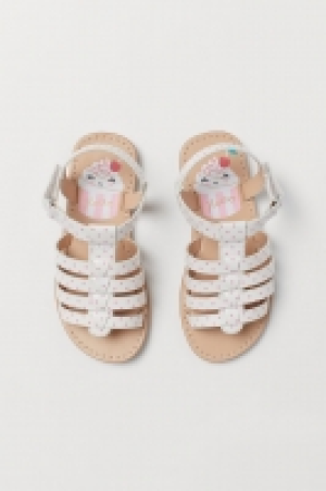  Sandals 7.00 €