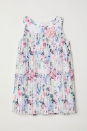  Pleated dress 16.00 €