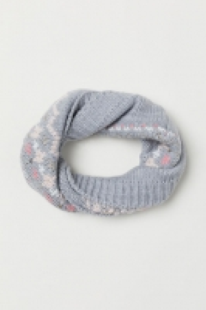  Knitted tube scarf 6.00 €