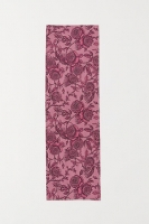  Patterned table runner 7.00 €