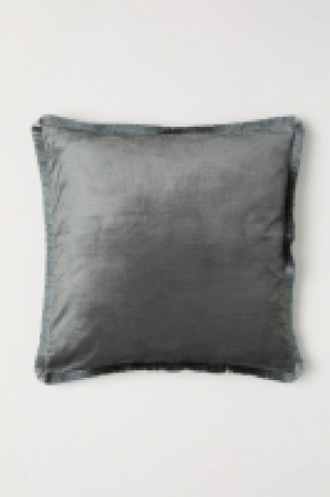  Fringe-trimmed cushion cover 11.00 €