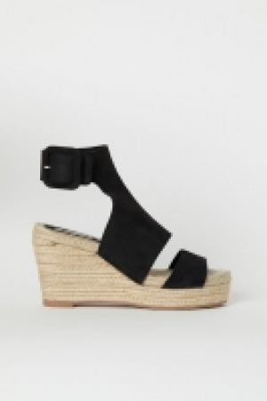  Wedge-heel sandals 26.00 €