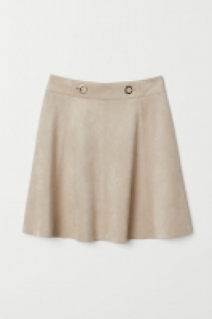  Short imitation suede skirt 23.00 €