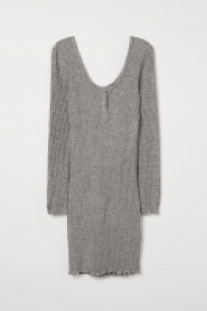  Ribbed dress 9.00 €