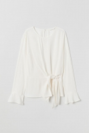  Tie-detail blouse 17.00 €
