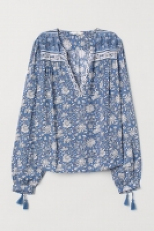  V-neck blouse 6.00 €