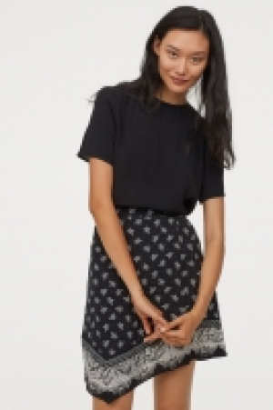  Wrapover viscose skirt 10.00 €
