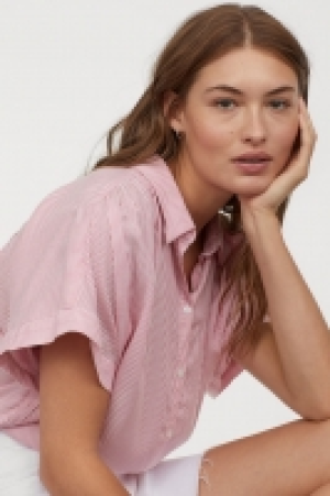  Blouse with dolman sleeves 10.00 €