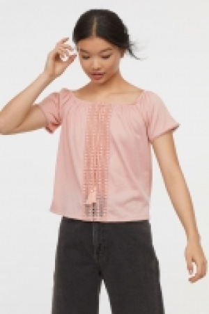  Off-the-shoulder blouse 5.00 €