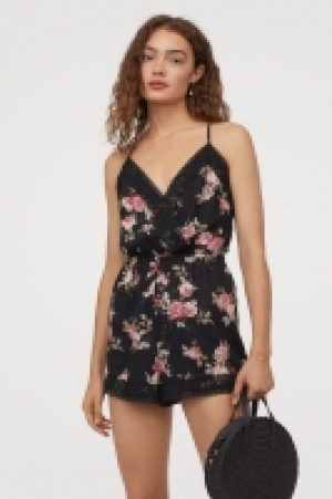  Playsuit with lace 17.00 €