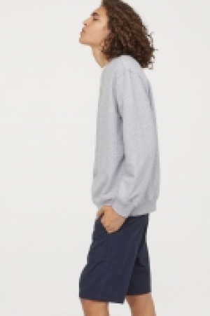  Knee-length cotton shorts 3.00 €