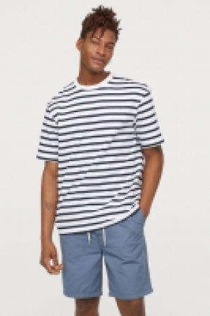  Elasticated cotton shorts 7.00 €