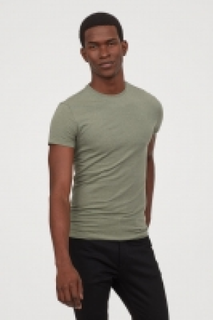  T-shirt Muscle Fit 2.00 €