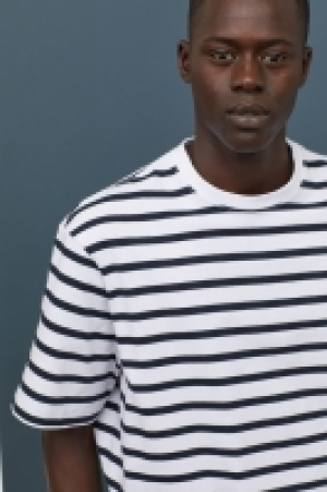  T-shirt Loose fit 5.00 €