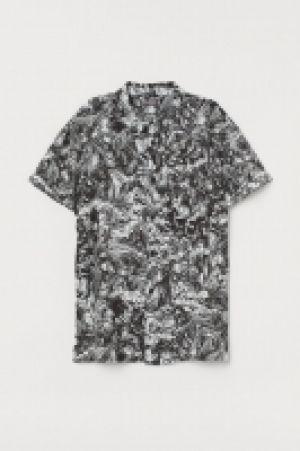  Patterned shirt 9.00 €