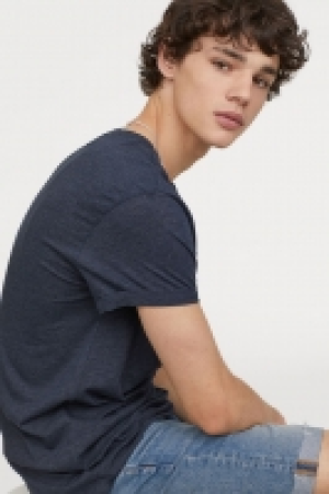  Cotton T-shirt 1.00 €