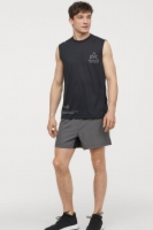 Running shorts 6.00 €