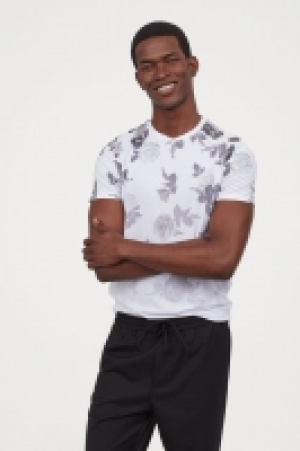  Patterned T-shirt Muscle Fit 6.00 €