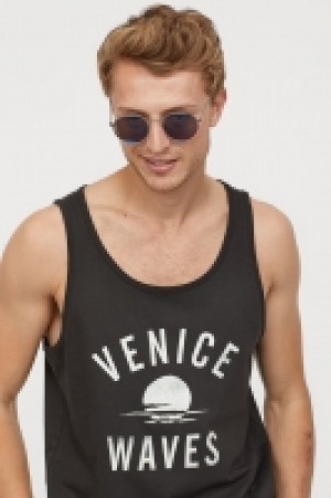  Vest top with a motif 3.00 €