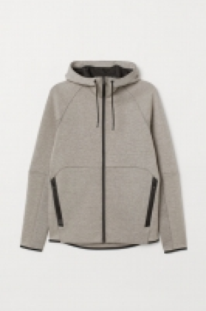  Hooded jacket 17.00 €
