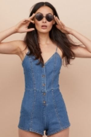  Playsuit with buttons 13.00 €