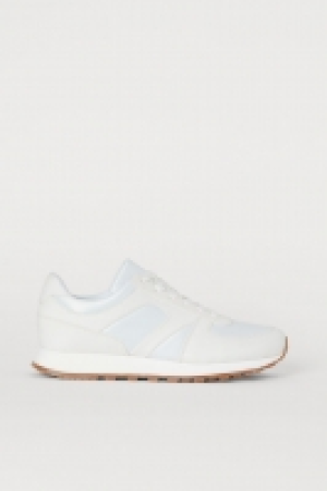  Trainers 17.00 €