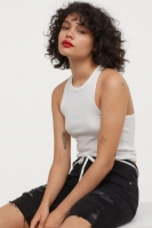  Ribbed vest top 2.00 €
