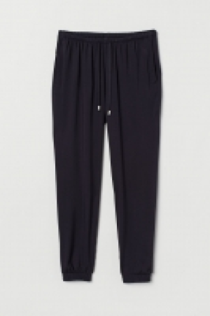  Pull-on trousers 7.00 €