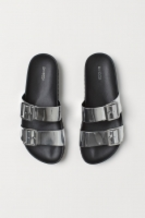  Mules 8.00 €