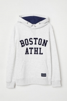 HM   Hooded top with a text motif