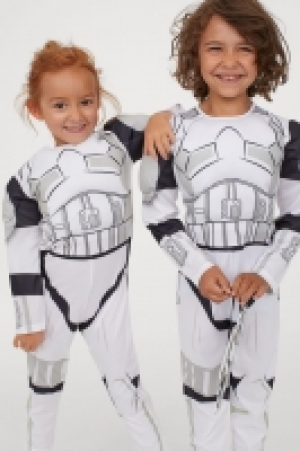  Superhero costume 15.00 €