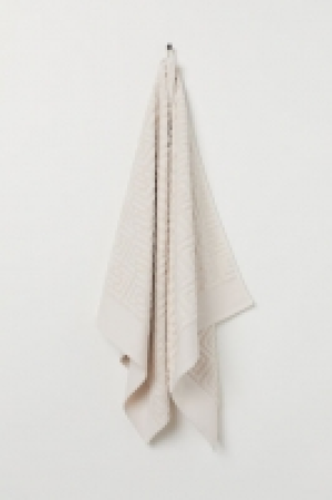  Jacquard-weave bath towel 15.00 €