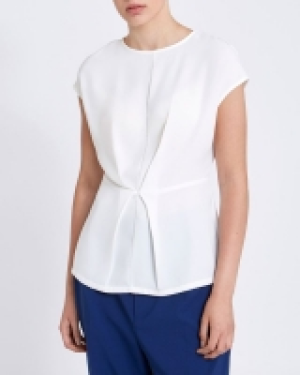 Lennon Courtney at Dunnes Stores White Gathered T-Shirt 19.00 €