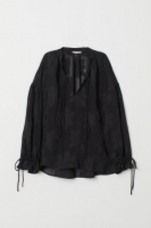  Balloon-sleeved blouse 30.00 €