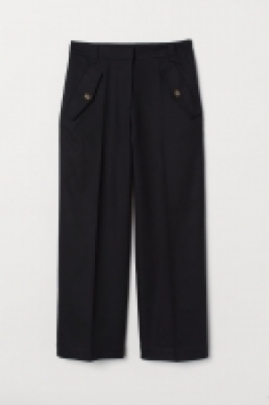  Ankle-length twill trousers 22.00 €