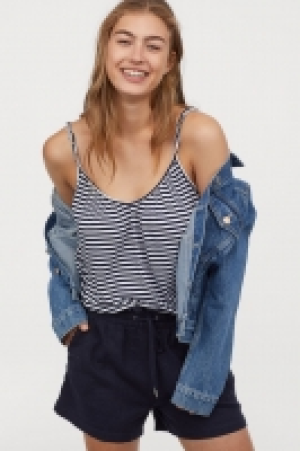 HM   Top with twisted straps