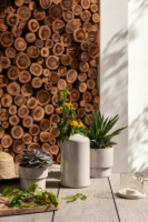  Ceramic plant pot 7.00 €