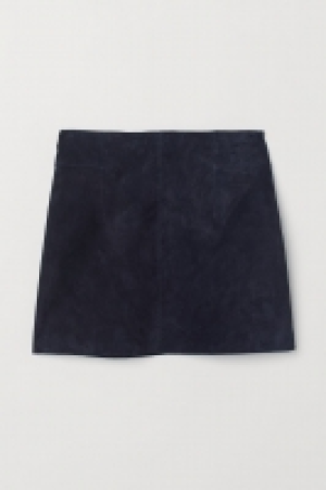  Short suede skirt 30.00 €