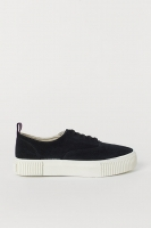  Suede trainers 40.00 €