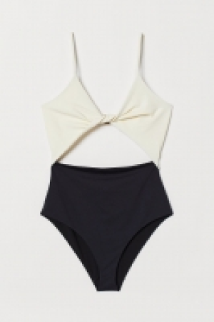  Cut-out swimsuit 18.00 €
