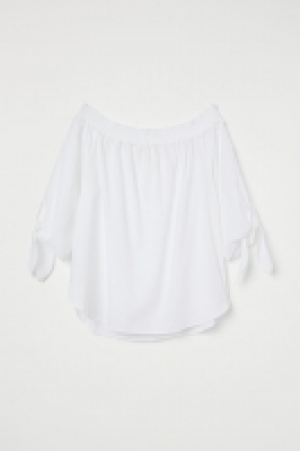  Off-the-shoulder blouse 3.00 €